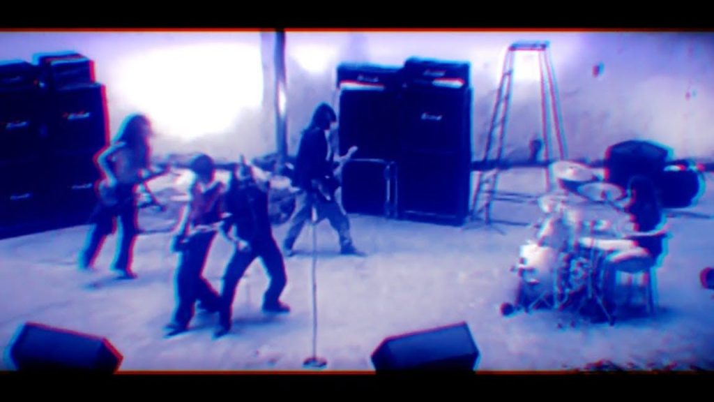 Propietaria okupas su casa y realiza huelga de hambre