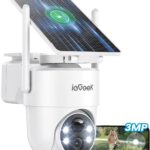Cámara blanca para exteriores con panel solar extraíble inclinado, dos antenas laterales, cuerpo motorizado esférico con cuatro LEDs alrededor de la lente, logo visible y un teléfono que muestra la imagen en vivo, ieGeek 2K/3MP Camara Vigilancia WiFi Exterior Solar, Panel Solar Extraíble, 360° PTZ, Camara de Vigilancia sin Cables, PIR Humana Detección, Alerta de Peligro, Visión Nocturna Color, IP65