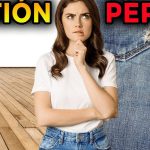 Mujer joven con gesto pensativo delante de un suelo de madera y un bolsillo vaquero del que caen monedas, junto a grandes titulares en amarillo y rojo sobre gestión y pérdida, ilustrando la idea de que Hacienda obliga a propietarios con inquilinos okupas a tributar y el impacto económico y la preocupación de los propietarios.